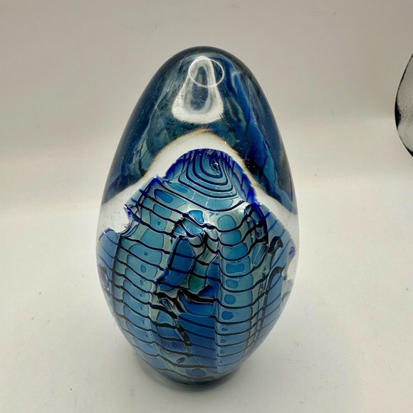 SOLD Vintage ROBERT EICKHOLT Studio Art Glass REPTILE SERIES Egg Paperweight '94 - Picture 3 of 5
